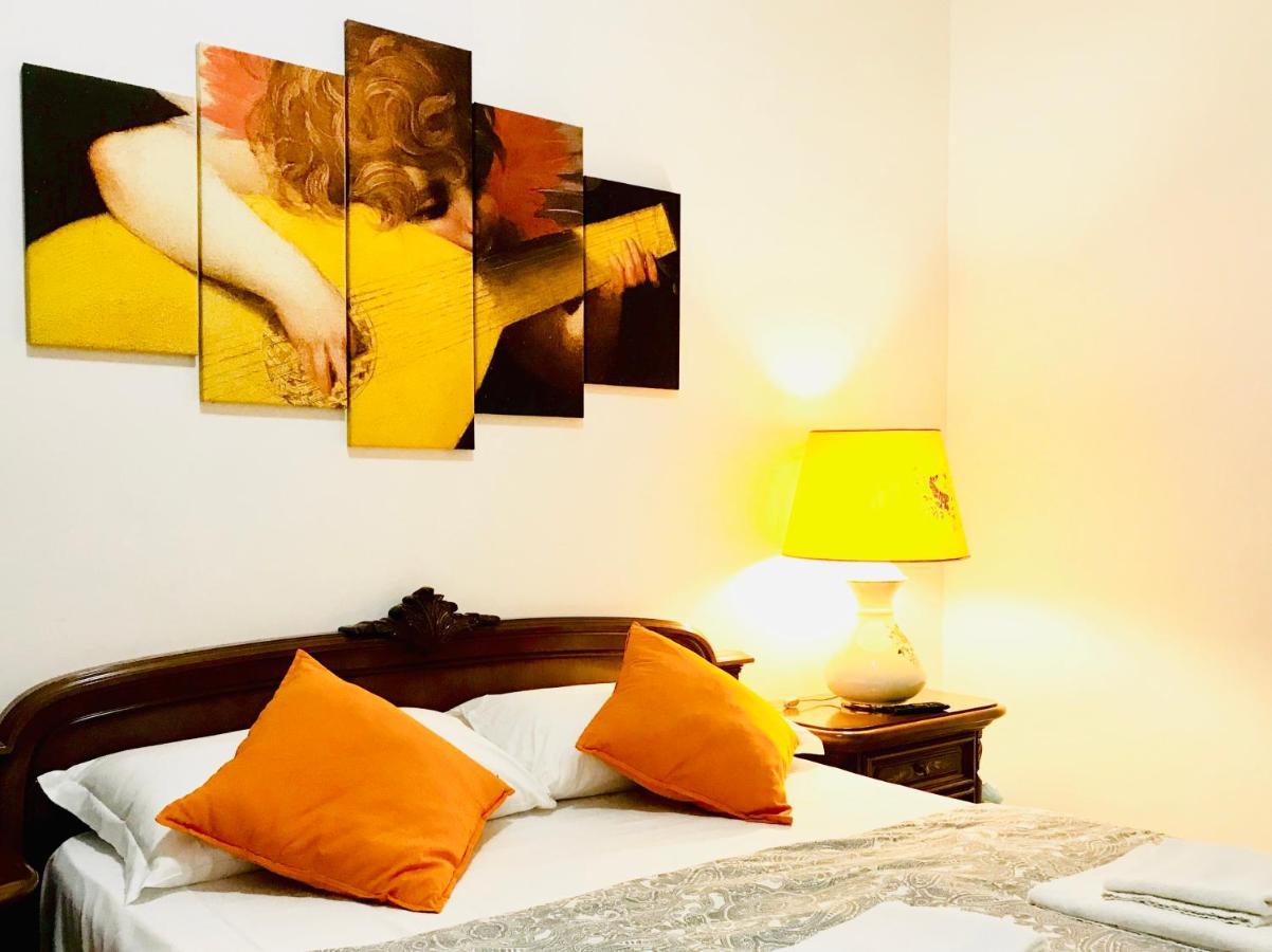 4 Bed Rooms Luxury Apartment Near Colosseum โรม ภายนอก รูปภาพ