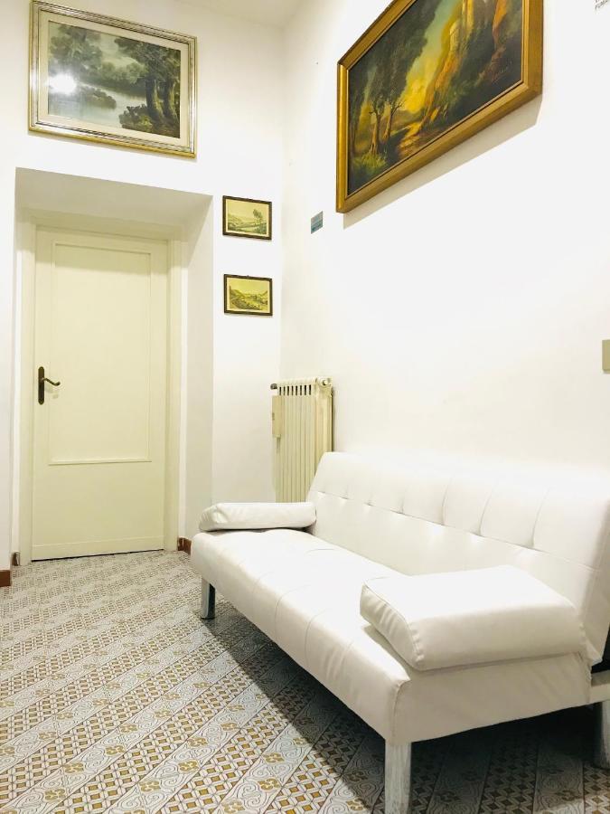 4 Bed Rooms Luxury Apartment Near Colosseum โรม ภายนอก รูปภาพ