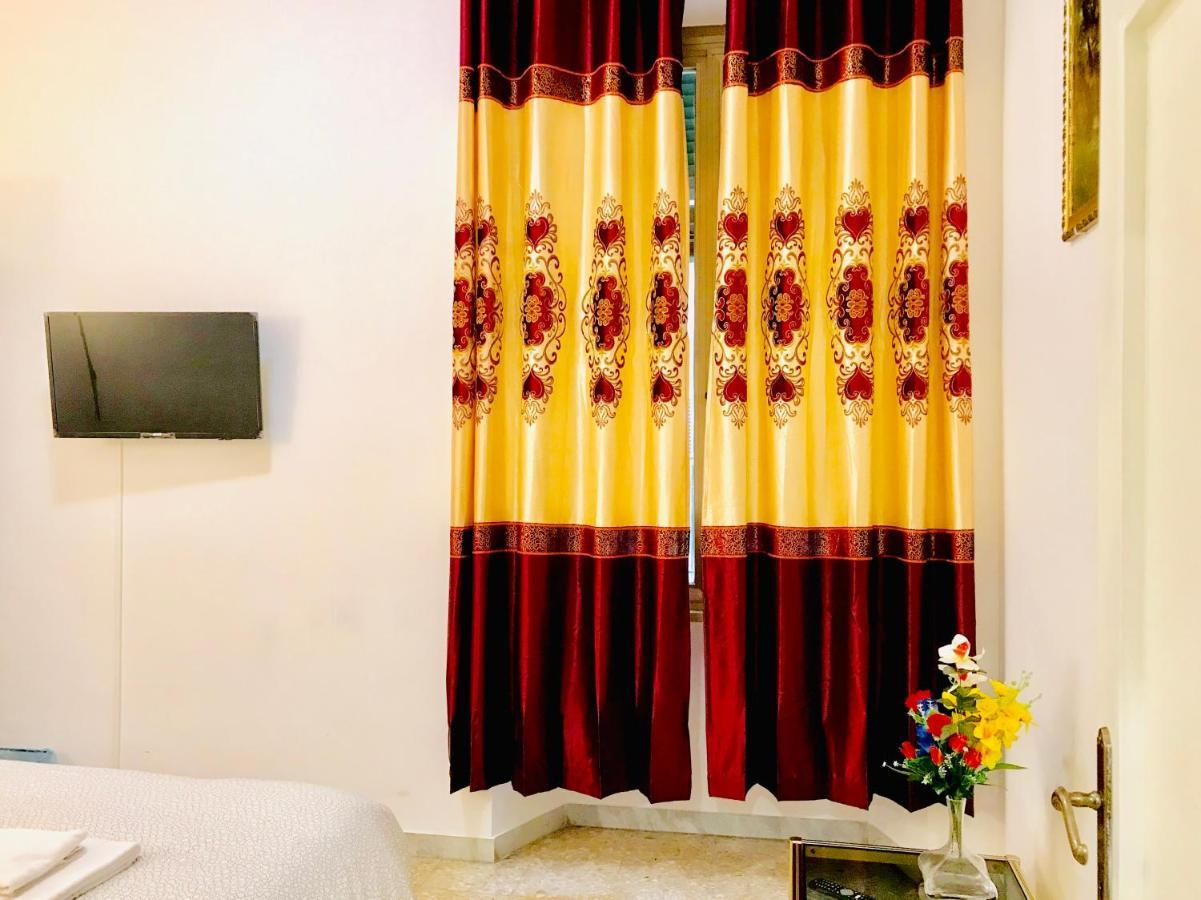 4 Bed Rooms Luxury Apartment Near Colosseum โรม ภายนอก รูปภาพ