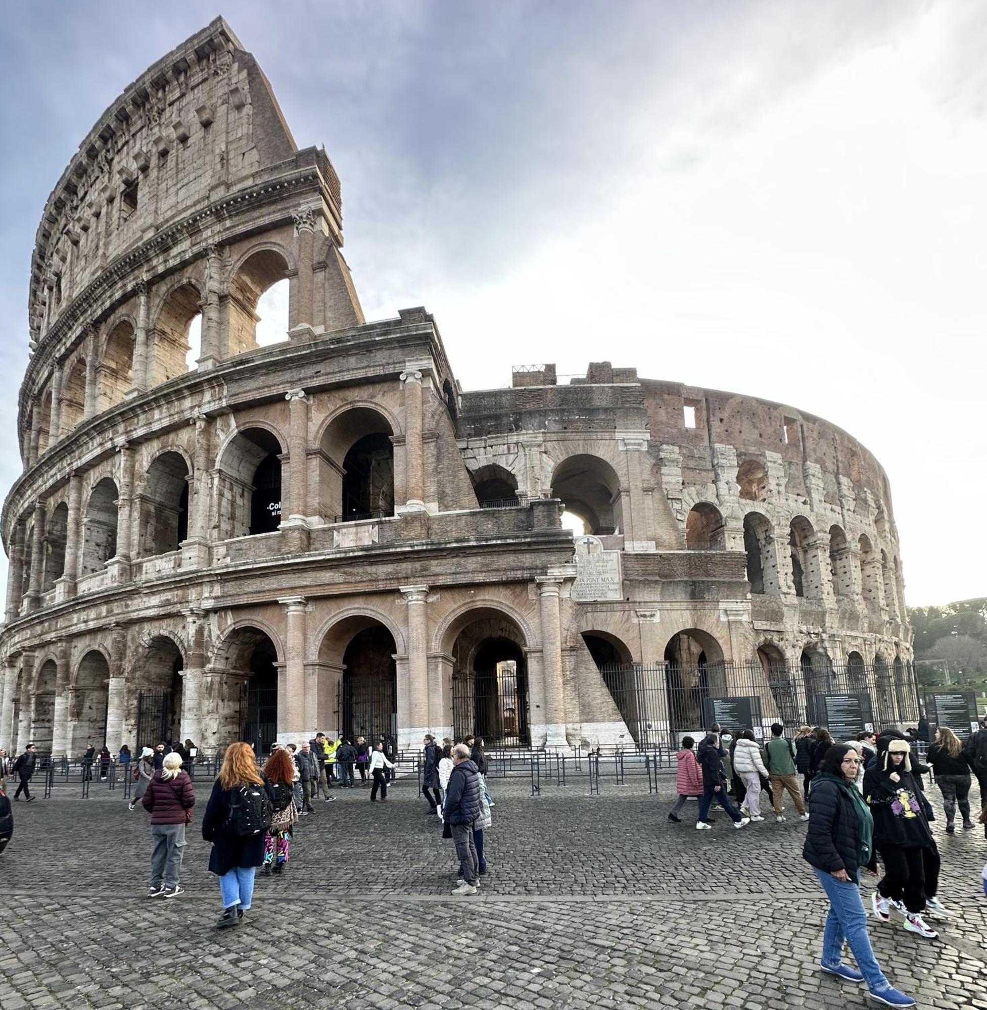 4 Bed Rooms Luxury Apartment Near Colosseum โรม ภายนอก รูปภาพ